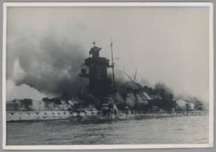 Watching from HMS Achilles 2012.99.35 Pocket Battleship Admiral Graf Spee sinking as seen from HMS Achilles