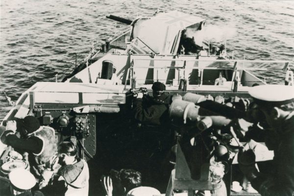 AAS 0014 Taupo 4 inch gun bombardment, Korea HMNZS Taupo 4 inch gun bombardment, Korea