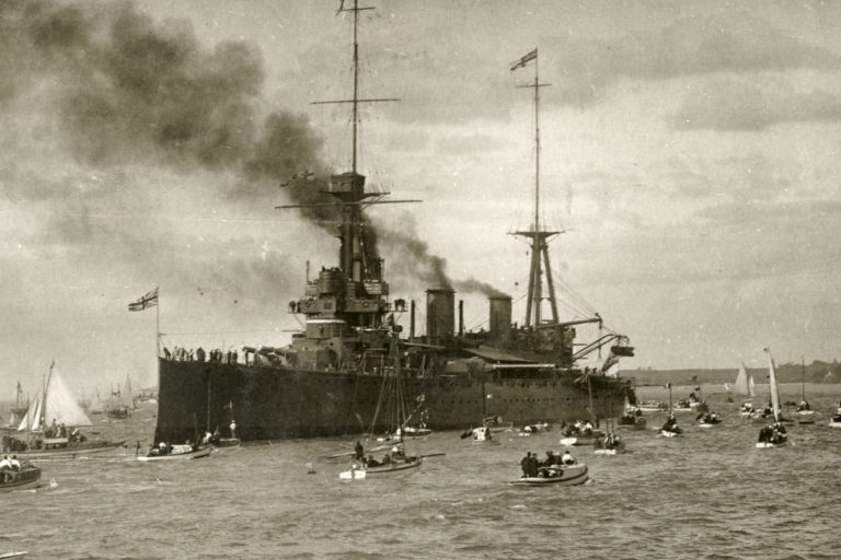 HMS New Zealand arriving in Auckland 1913
