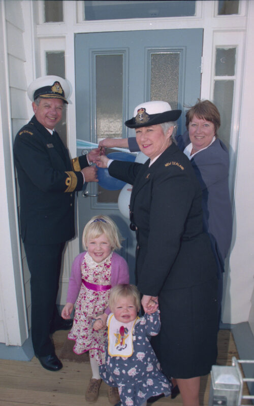 GN 98 04006 01 Photograph taken at the opening of Tamariki House in 1998. GN 98 04006 01