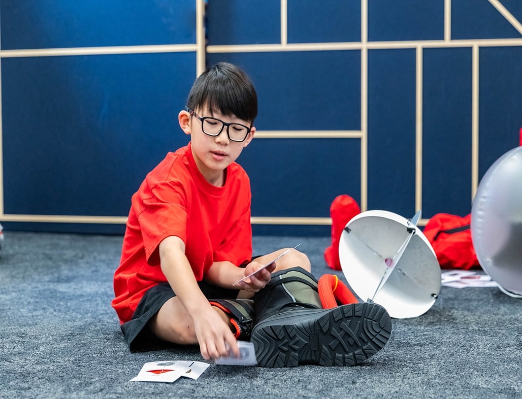 Students will set sail to Antarctica and find out about the important role the Navy play in supporting scientific research at Scott Base. Students will enjoy hands-on activities including exploring Antarctic survival equipment!