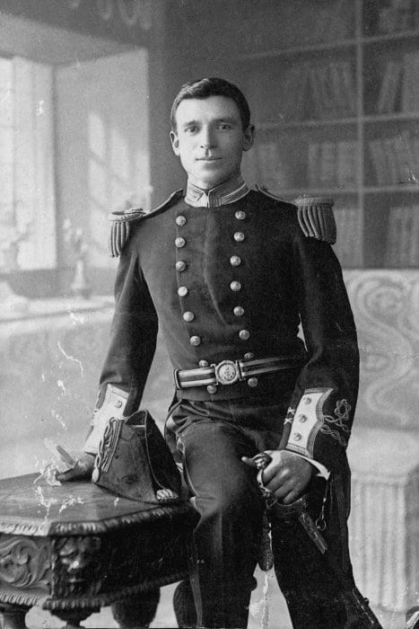 frank-wosley-uniform Lieutenant Frank Worsley in his dress Royal Naval Reserve uniform